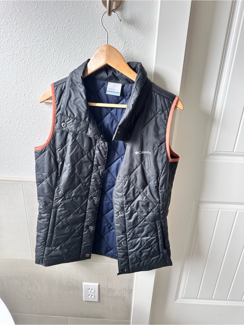 Columbia Quilted Dark BlueVest with Coral Trim
